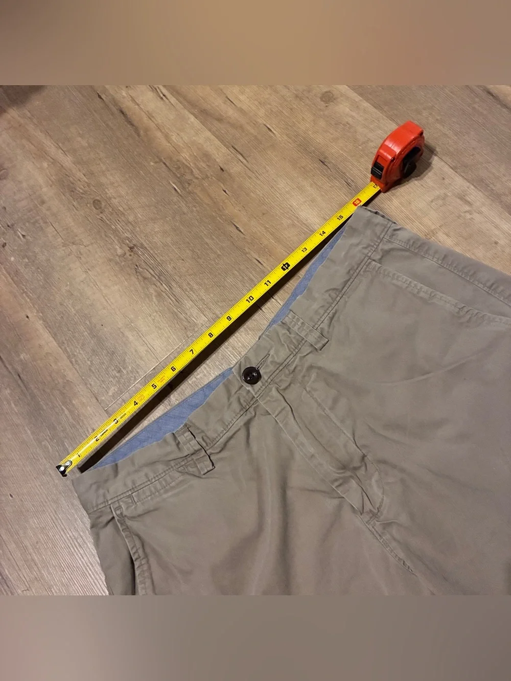 J. Crew Men's Flat-Front Chino Shorts in Tan/Gray